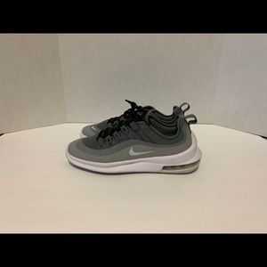 Nike AirMax Axis Sneakers